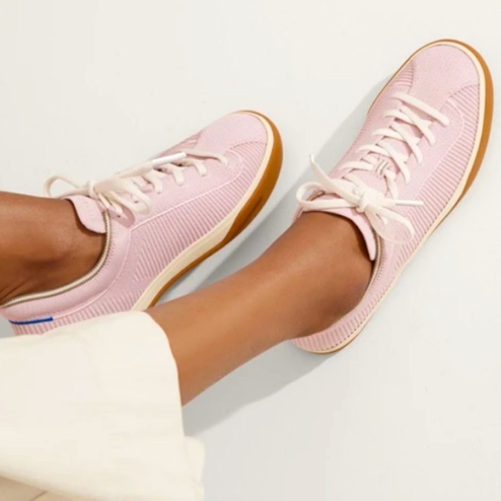 Rothy’s Lace Up Sneaker in Lilac